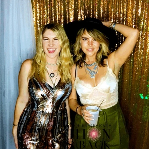 Meet your Posher, Courtney - Picture 4 of 4